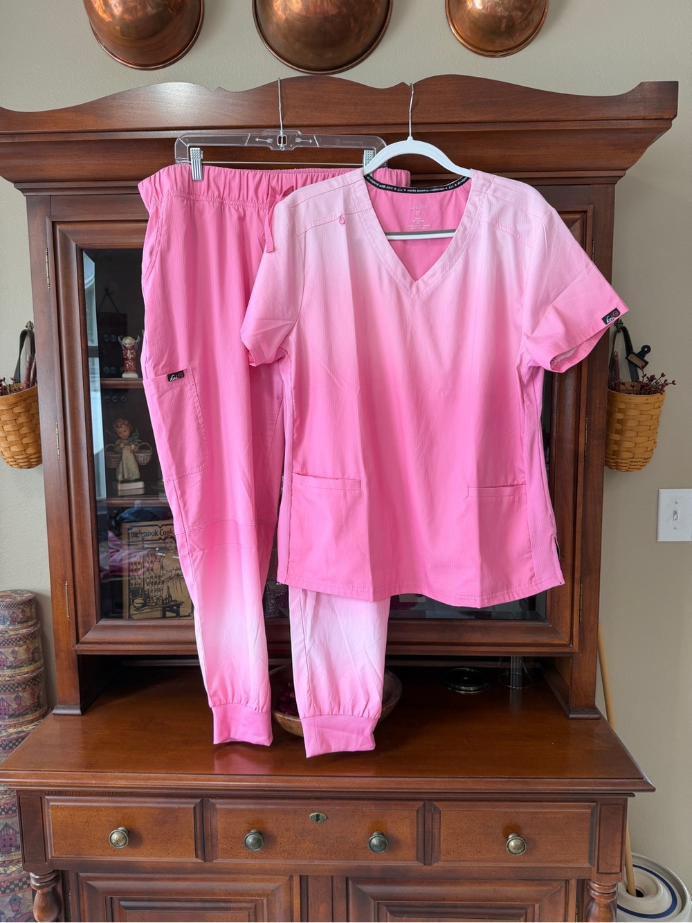 Koi Lite V-Neck Scrub Top in Pink Ombre